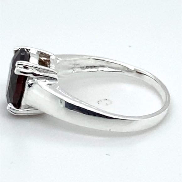 Pyrope Red Garnet 2.68ct Platinum Finish Solid 925 Sterling Silver Ring - Picture 6 of 6